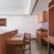 Ayom Suite