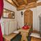 Typical Cottage in Bellamonte Italy with bubble bath