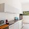 Designed 2BR apartment over Dizengoff square - Panoramic View