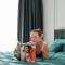 Luxe Central Apt: Free Parking - Oradea