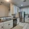 Pet-Friendly Montgomery Retreat with Community Pool! - 蒙哥马利