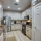 Pet-Friendly Montgomery Retreat with Community Pool! - 蒙哥马利