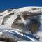 SK318 Silver King Ski Escape
