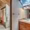 Kahana Outrigger 2B1