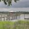 Secluded Riverfront Home with Dock Under Mossy Oaks - فرناندينا بيتش