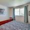 Central Bandon Retreat with Deck Less Than 1 Mi to Beach!