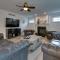 Prime Peoria Retreat with Deck and Fireplace! - بيوريا