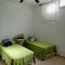 Bonita casa en pueblo pictórico, Ideal para familias, grupos y Buceadores