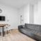 Rondo Daszyńskiego Apartments N3 - 8th Floor, City View, Subway - by RENTUJEMY