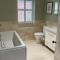 Cybils Retreat - Renovated 2 bedroom house with enclosed garden