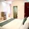 Holiday Hotel 2