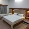 SHREE ATITHI HIGHWAY HOTEL