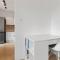 Apartment 20 minutes from city center w Netflix, Coffee or Tea & Parking