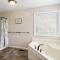 Hot Tub! LRG Home! Sleeps 20!Near Ithaca! Dogs OK - Lansing