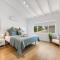 Stylish & Central Coastal Apartment