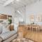 Stylish & Central Coastal Apartment