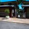 Fabulous 2 bedroom with private pool