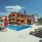 Modern Villa in Pula with Private Swimming Pool - Pula