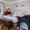 The Old Farmhouse at Roughs Farm Retreats