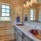 Peaceful Wyoming Cabin with Spacious Deck and Wet Bar! - صندانس