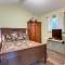 Charming Oregon Home with Private Pickleball Court!
