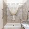 Quality Suites La Grange