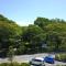 Modern 1 Bedroom Apartment across from Hagley Park