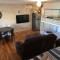 Ocean Views Apartment 2 min walk to train & ocean - Halletts Cove