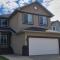 Spacious comfortable Air-Conditioned. Near airport!