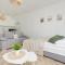 Ursus Sunny Studio for 4 Guests with Parking & Balcony by Noclegi Renters - Varšava