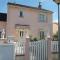 la maison rose 2 chambres a louer avec lits 2 personnes - Nevers