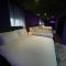 Hotel 105