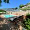 Spoleto Splash Casa Vicolo, a fabulous country cottage sleeps 45wifiaircon