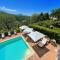 Spoleto Splash Casa Vicolo, a fabulous country cottage sleeps 45wifiaircon