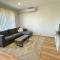 Central Apartment near Dandenong Hospital & Market