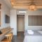 Skipper Beachfront Suites