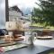 Family basecamp for biking and skiing