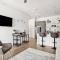 Luxurious 1BD apt in Austin suburb