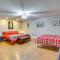 The Farmhouse at Grand Valley Getaway with Alpacas!