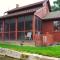 Whimsical Cottage w/ Pond View - Dundee