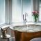 Glen Wynne Recently Renovated - FREE off-site Health Club access with Pool, Sauna, Steam Room & Gym Short 5 Minute Drive Away