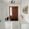 Letitia Heights !D Quiet and Stylish Private Bedroom with Shared Bathroom
