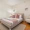 Sampson Cottage - Historic Charm