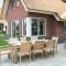 Child-friendly villa, in a holiday park on the water in Friesland - Idskenhuizen