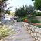 Charming Holiday Home in Cara with Swimming Pool - Zavalatica