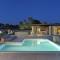 Charming villa with heated pool near Rovinj - 罗维尼村