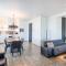 Modern design lodge directly at the water - 托伦