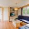 Chalet Vakantiepark Leukermeer with terrace