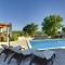 Modern Villa in Peroj with Pool and Parasol - Barbariga