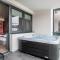 Onyx Luxury